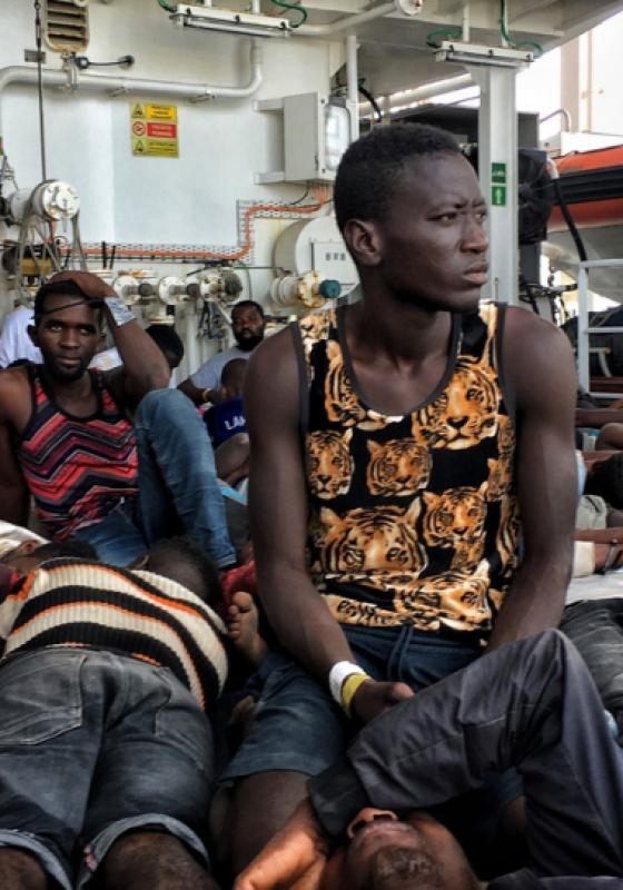 Barco Dattilo rescate de migrantes y refugiados