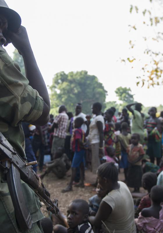 Guerra en África Soldado africano guerra