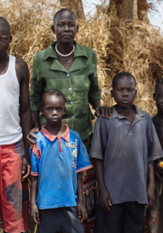 Jane Konga, madre adoptiva Jane Konga, madre adoptiva