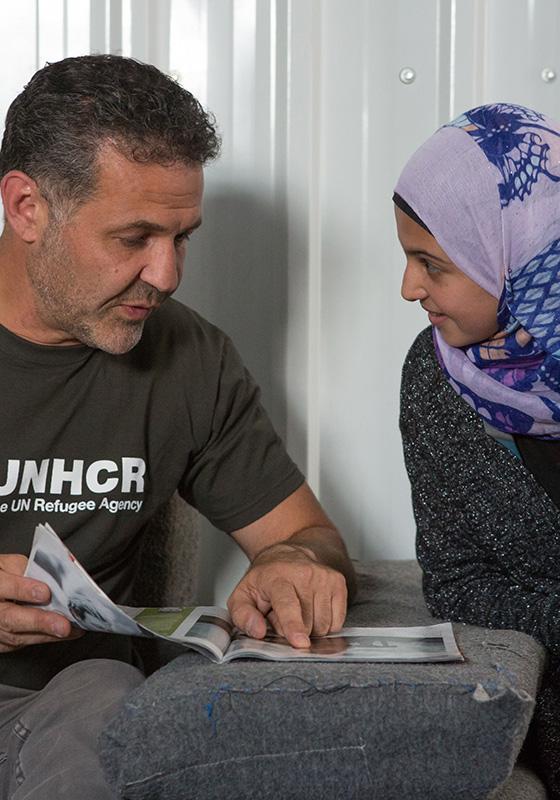 Khaled Husseini y Muzon refugiada siria Khaled Husseini y Muzon refugiada siria