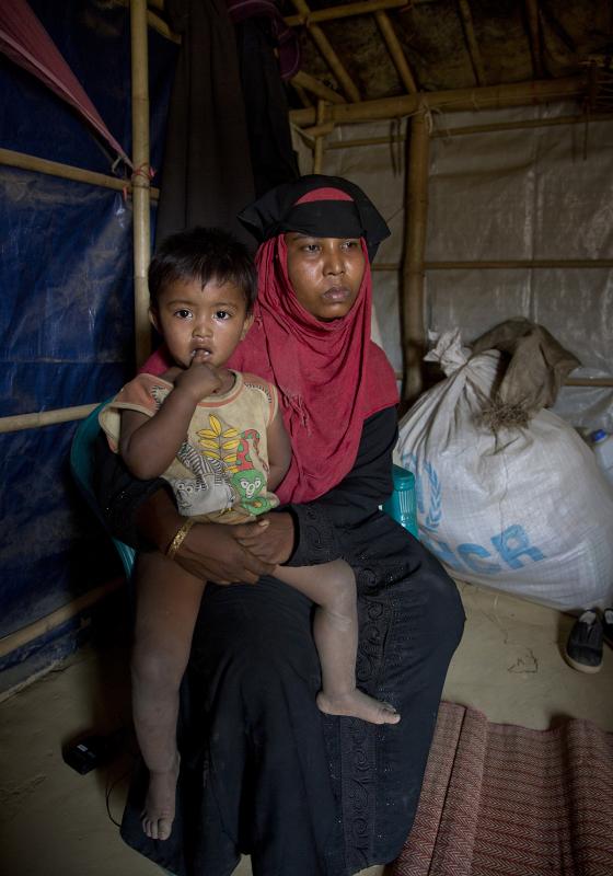 Madre e hijo rohingya