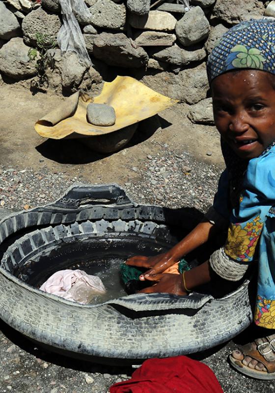 Niña refugiada en Yemen Niña refugiada en Yemen