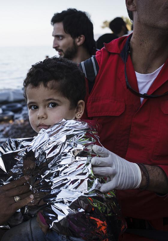 Niña rescatada en el Mediterráneo Niña rescatada en el Mediterráneo
