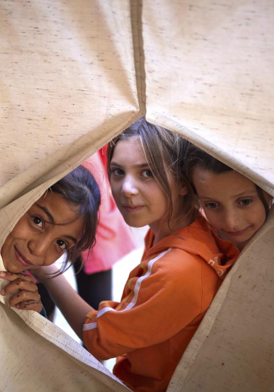 tres niñas sirias refugiadas Niñas sirias refugiadas