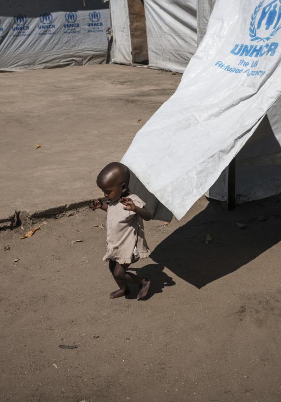 niño pequeño africano niño pequeño africano