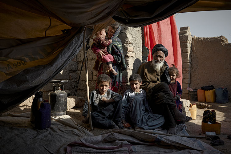 Desplazados afganos