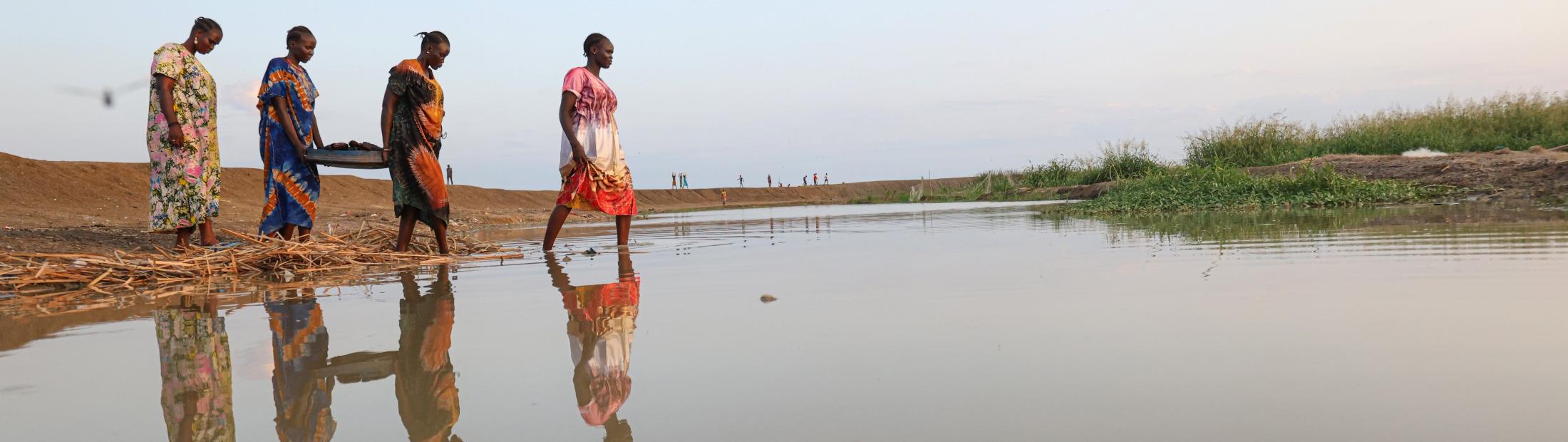 Reinventarse para sobrevivir: la historia de Martha, pescadora en Sudán del Sur