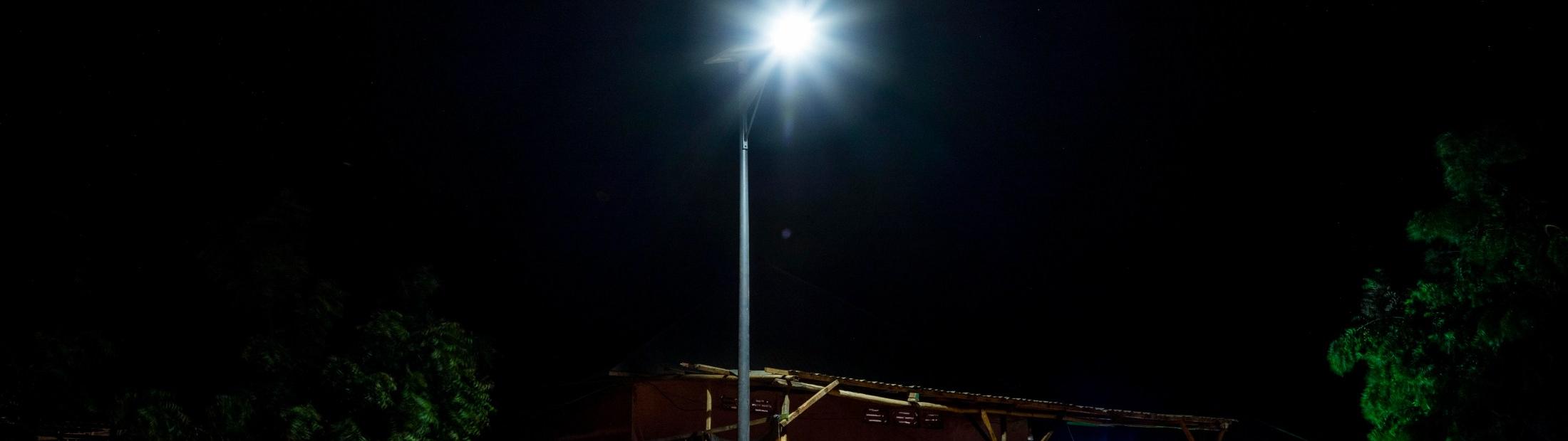 Farolas que iluminan la vida de las mujeres