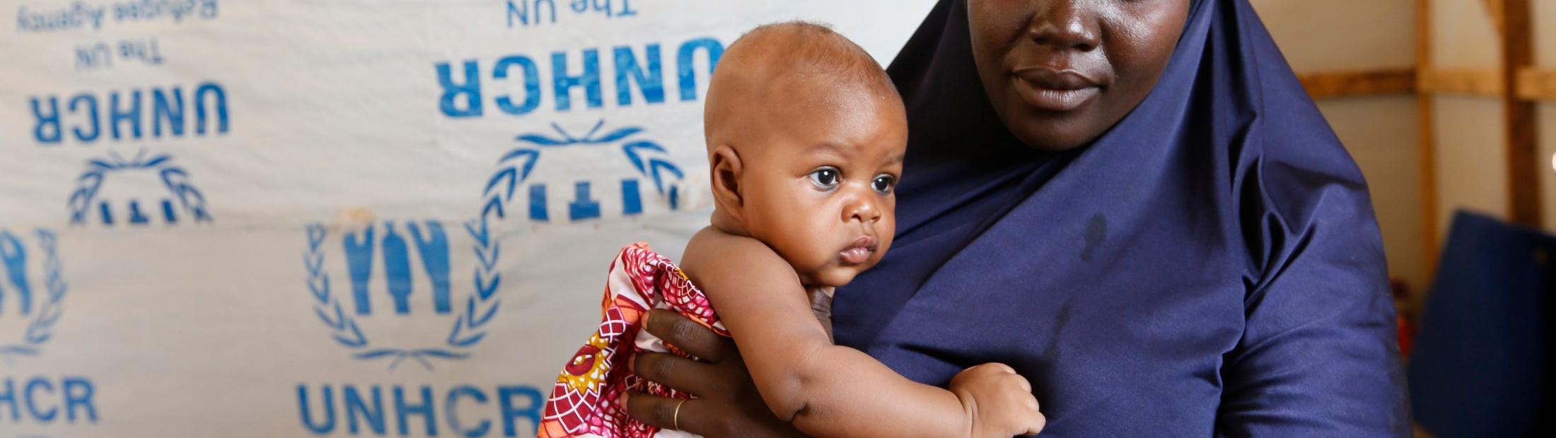 Con 1 euro al día alimenta a un niño