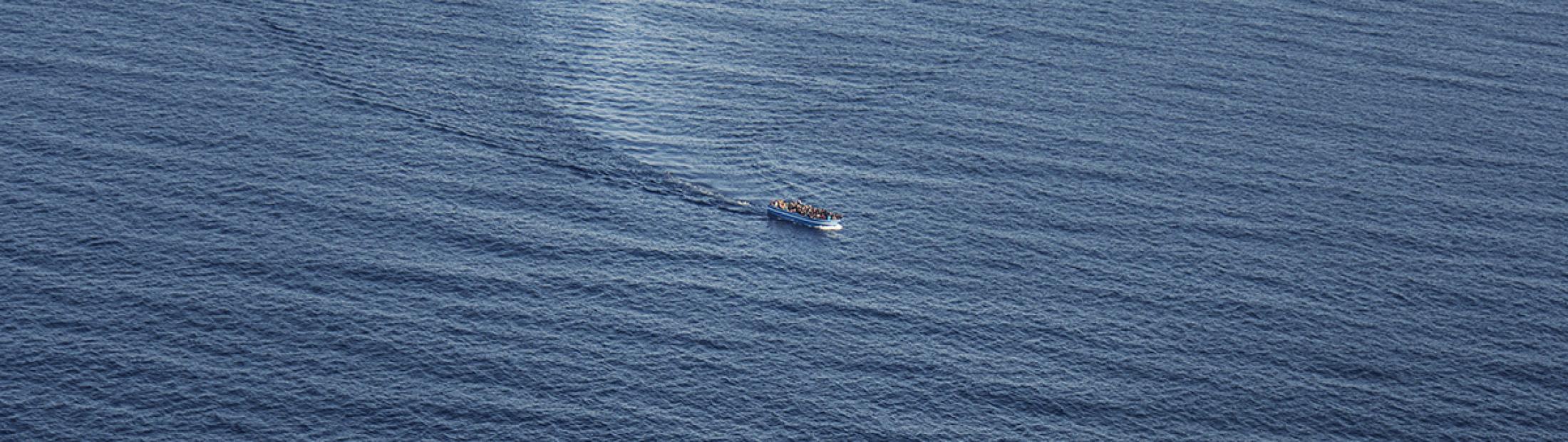Un nuevo naufragio en el Mediterráneo provoca 150 muertos