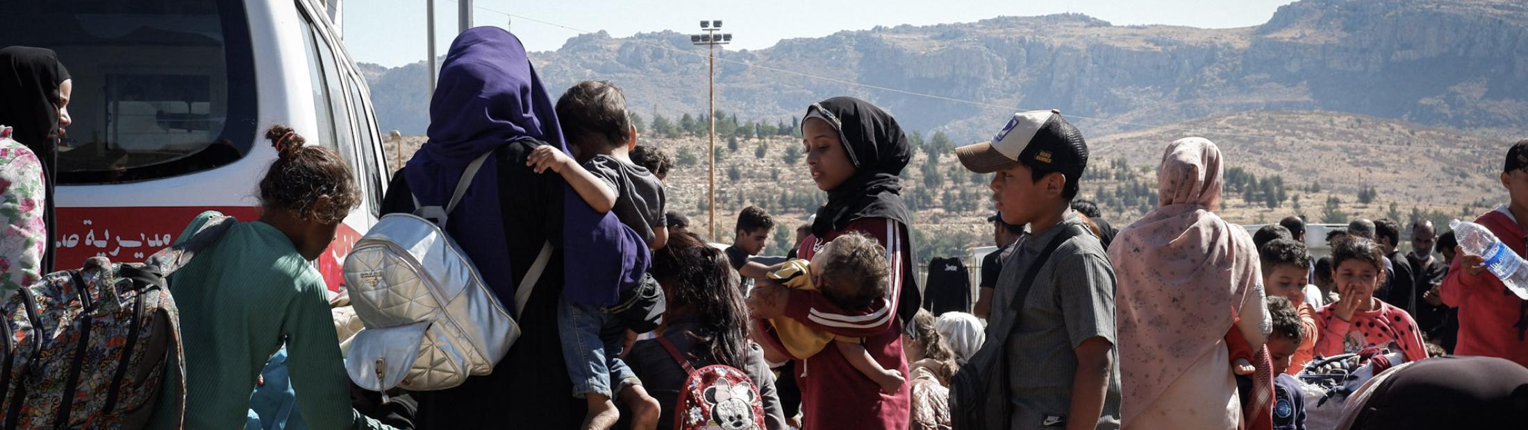 Récord global de desplazamientos forzados que agrava la crisis humanitaria existente 