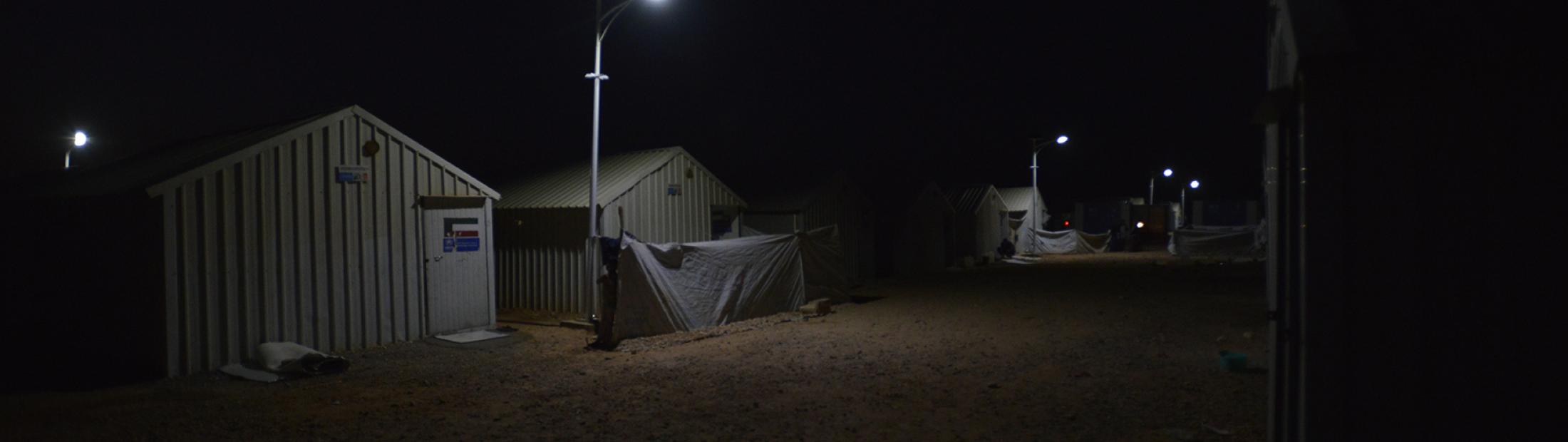 Refugiados con luz eléctrica: 5 cosas que no podrían hacer sin ella