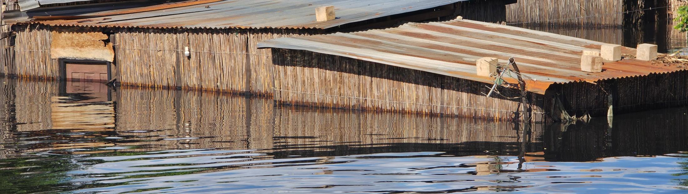Inundaciones y desplazamiento forzado: cuando el agua obliga a huir