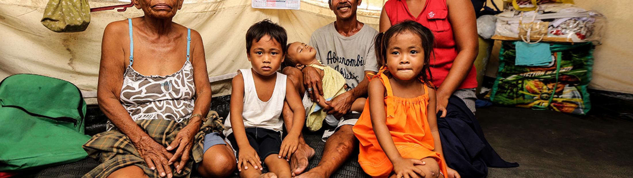 El trabajo de ACNUR con los refugiados y desplazados filipinos del tifón Haiyan
