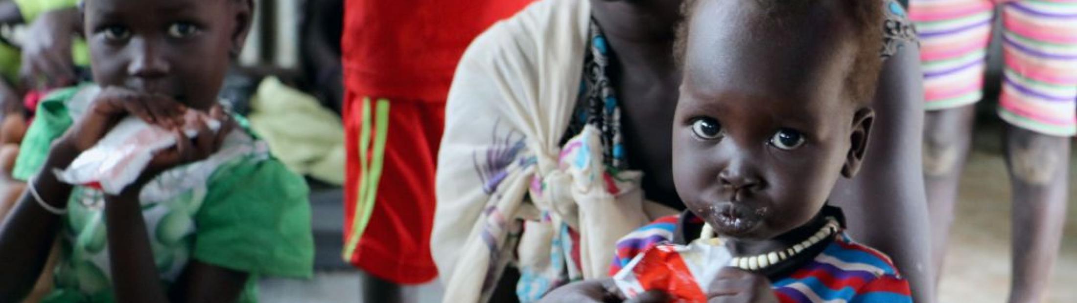 ACNUR y la Fundación bancaria ”la Caixa” juntas contra la malnutrición infantil