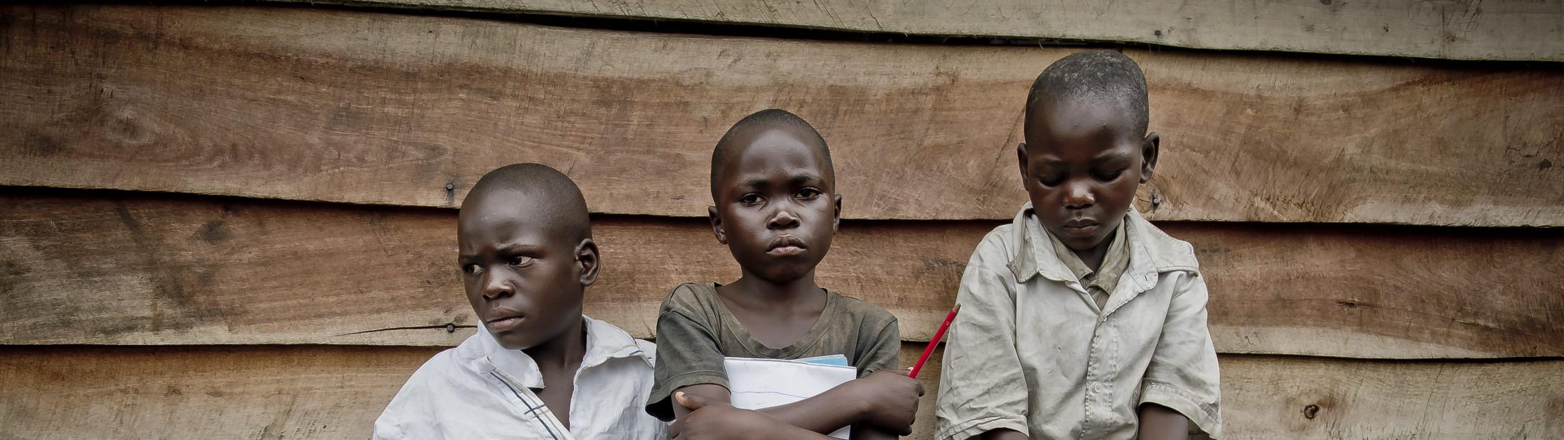 Reencuentro de un niño de 10 años y su familia en Congo