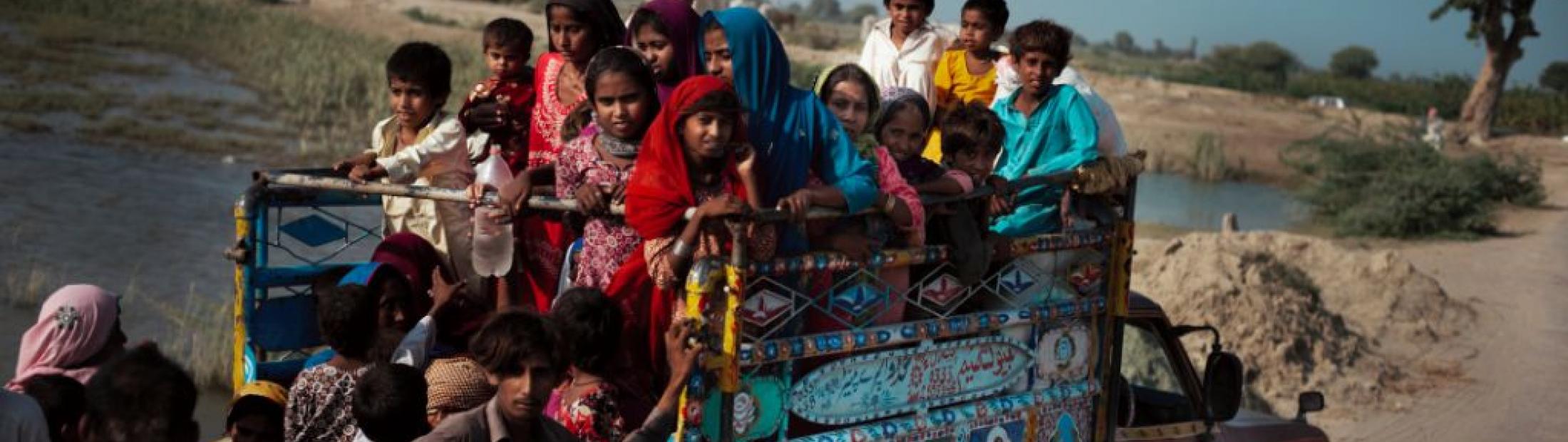 Cifra récord: 800.000 personas se han visto obligadas a huir cruzando fronteras en 2011