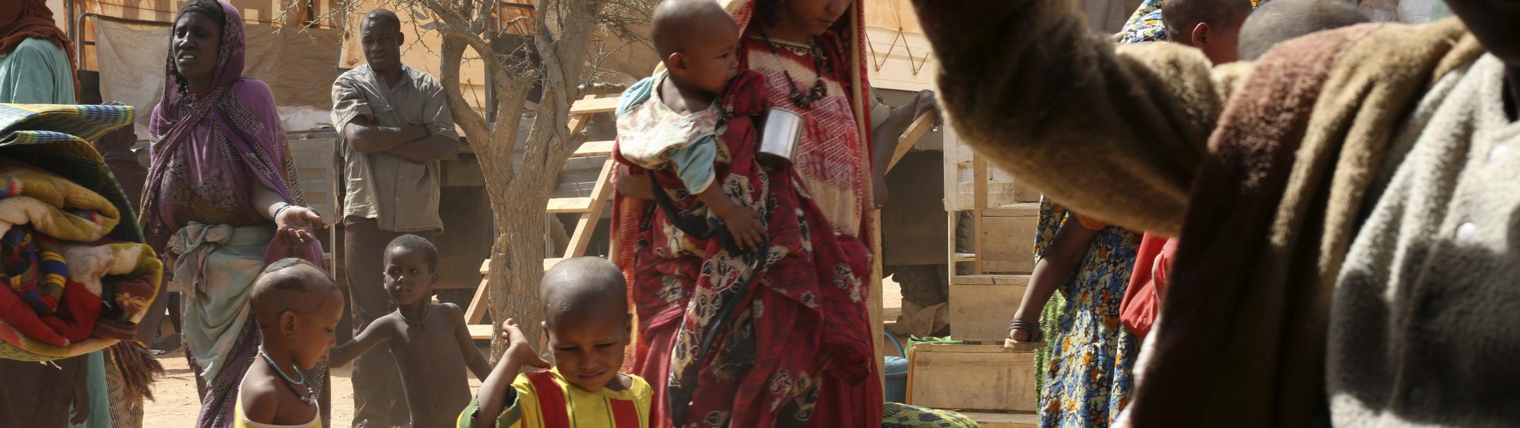 Malí: Mientras siguen llegando refugiados, algunos desplazados  internos vuelven a sus lugares de origen