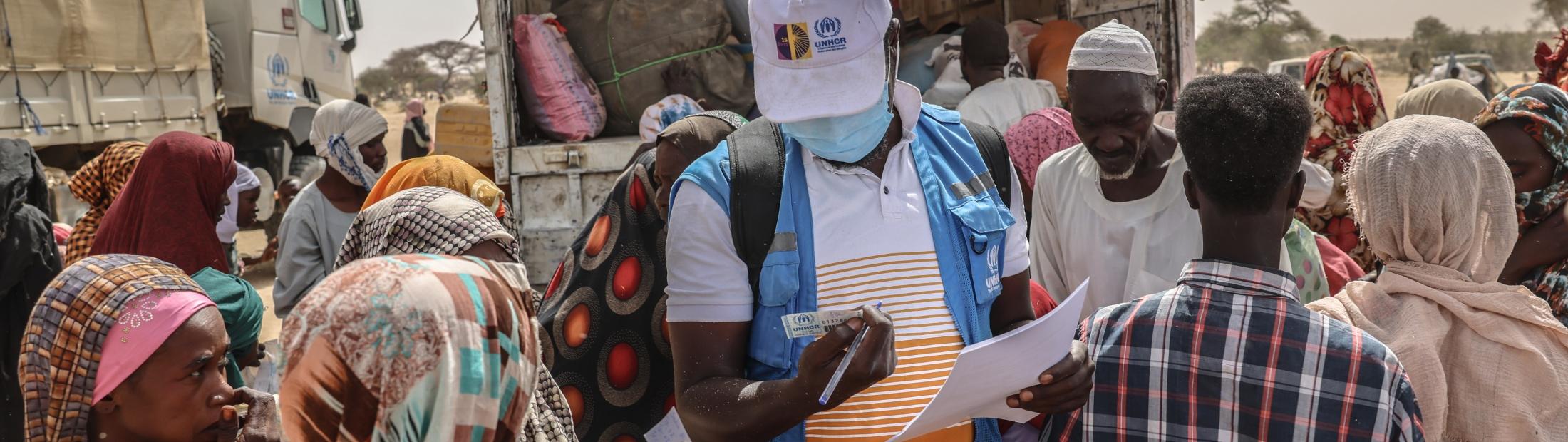 Sudán: la violencia no cesa y empuja a miles de personas hacia Chad 
