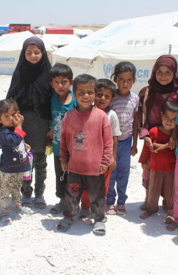 ¿Qué hace ACNUR en los campos de refugiados sirios?