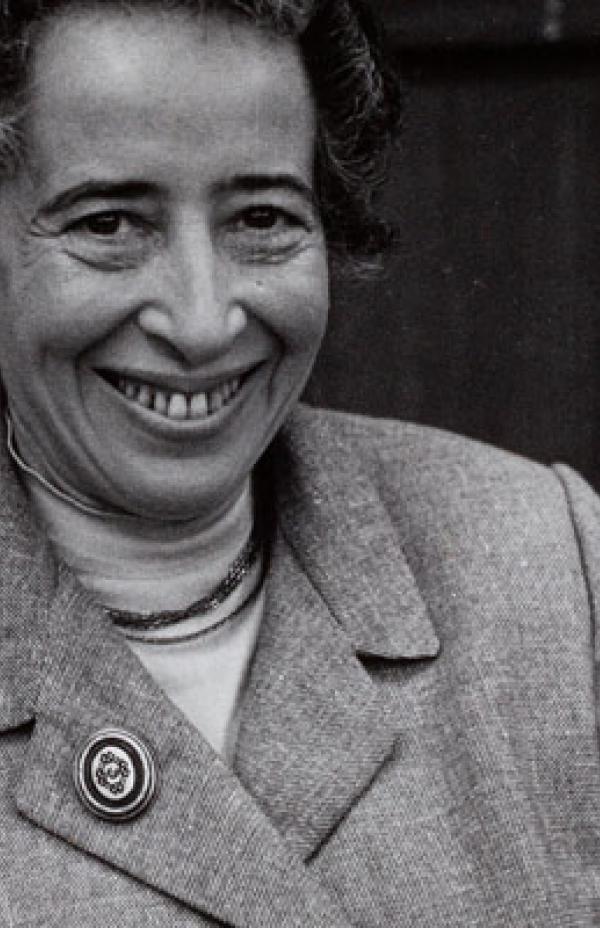 Hannah Arendt: de la apatridia al pluralismo