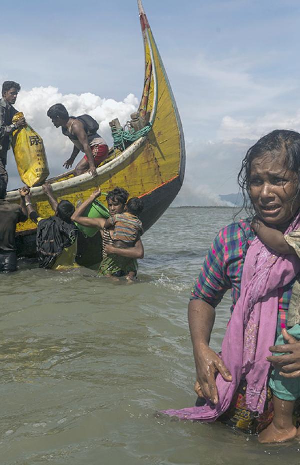 La dura huida de miles de refugiados rohingya a Bangladesh