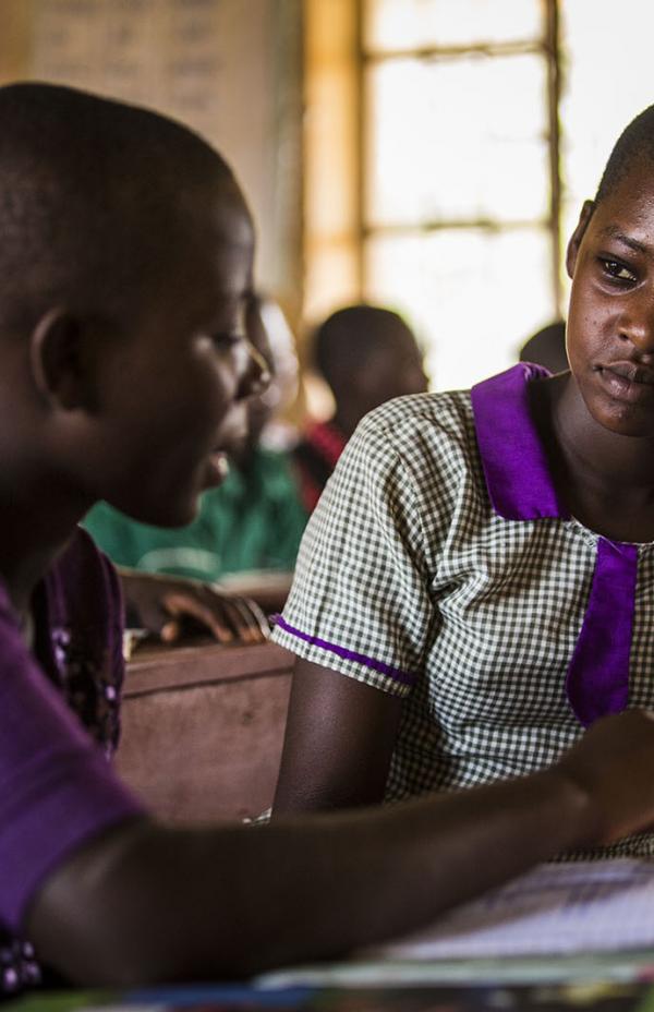 El 34% de la niñez refugiada accede a la educación secundaria