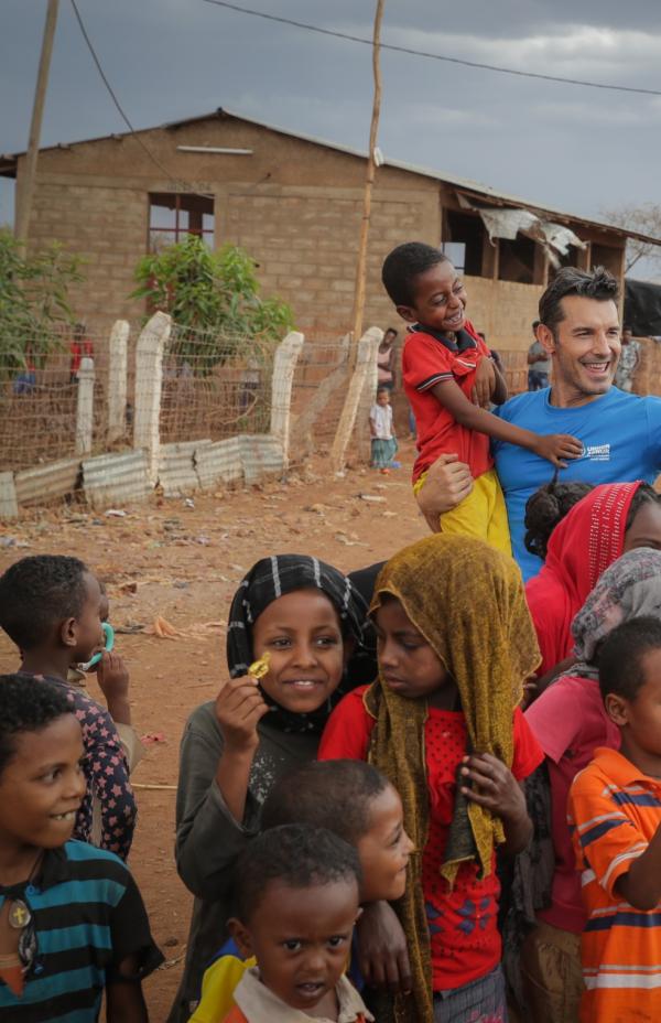 Jesús Vázquez: “Hacer testamento solidario con ACNUR es devolverle a la sociedad todo lo que me ha dado” 