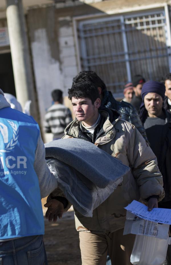 ACNUR sigue reforzando su operación de asistencia a refugiados en Siria mientras la crisis se agrava