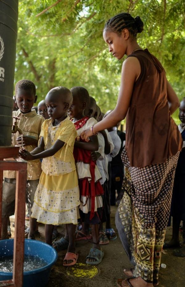 Agua, saneamiento y protección para los refugiados sursudaneses en Uganda 