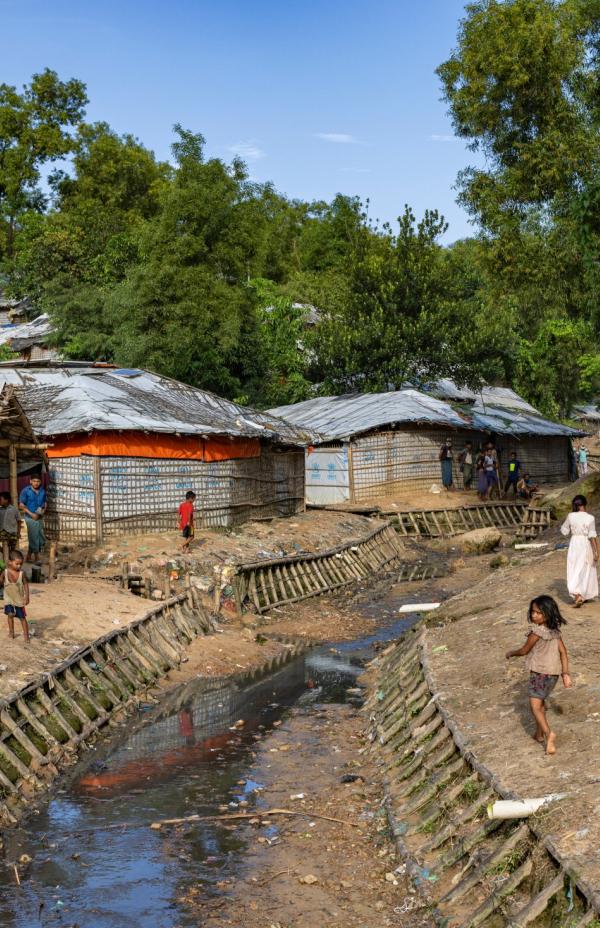 La violencia en Myanmar obliga a 150.000 refugiados rohingyas a huir 