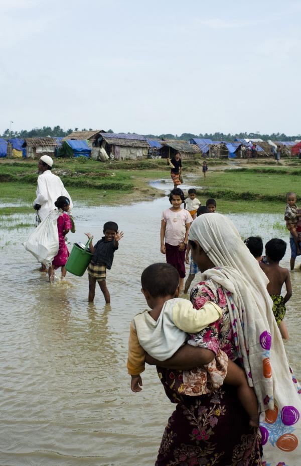 Se necesita comida y refugio urgente según aumenta el desplazamiento en el oeste de Myanmar
