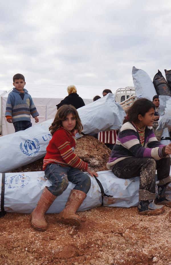 ACNUR: “Los ataques aéreos sobre los campos muestran un escandaloso menosprecio de los derechos de los civiles en Siria”