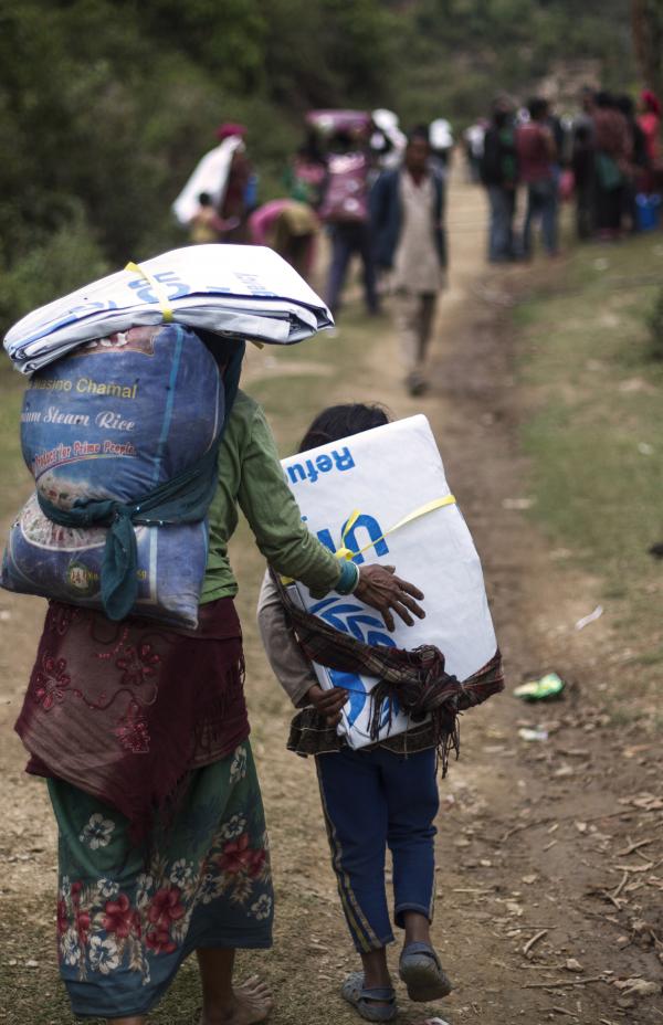 ACNUR sigue entregando material de emergencia en Nepal