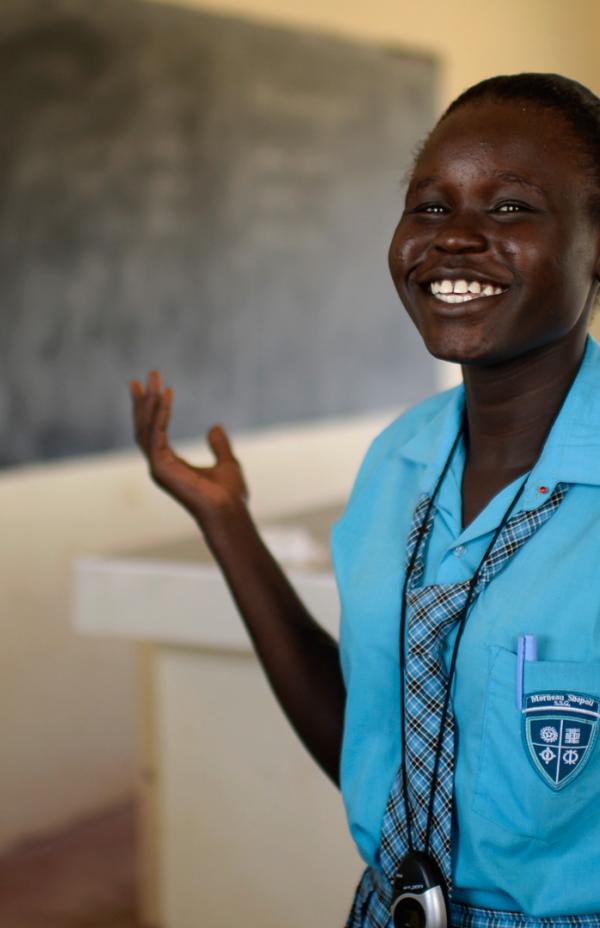 La educación: el futuro de una joven refugiada sursudanesa