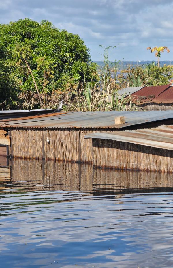 Inundaciones y desplazamiento forzado: cuando el agua obliga a huir