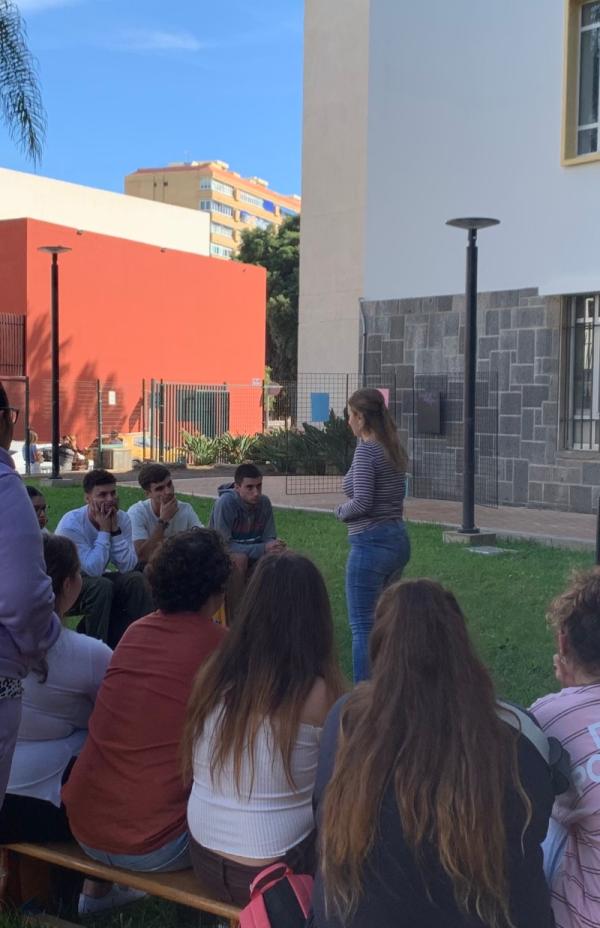 Reinventando el concepto de "listening party" para hablar de asilo y refugio en la Universidad de las Palmas de Gran Canaria 