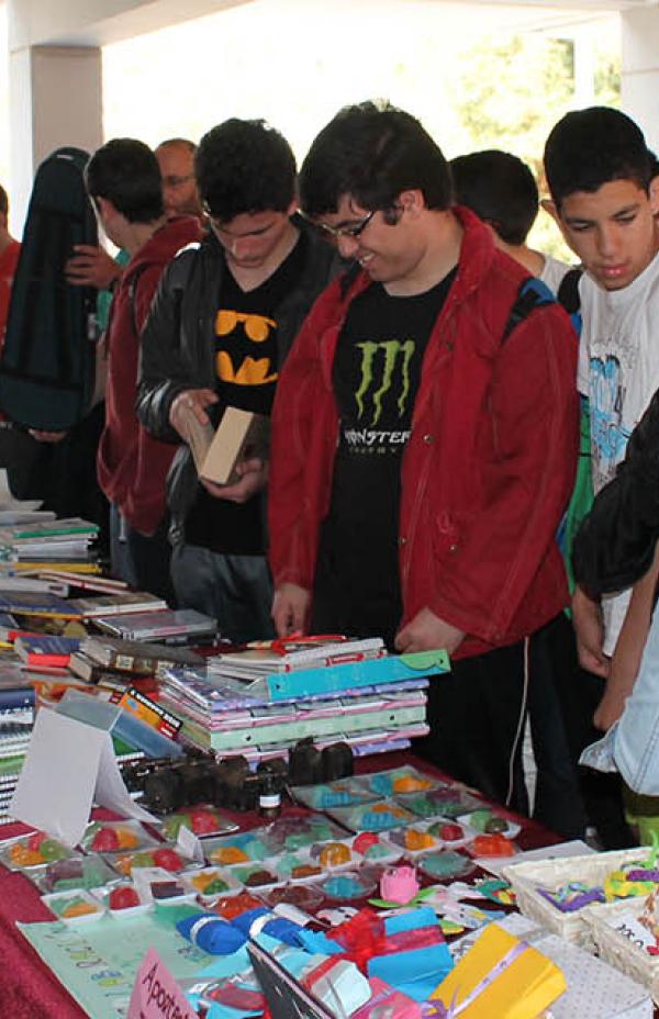 El IES Puçol de Valencia destina su Mercado Solidario 2016 a las personas refugiadas
