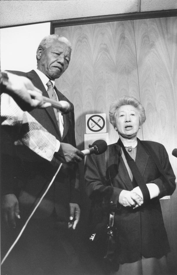 ACNUR lamenta la muerte de Nelson Mandela