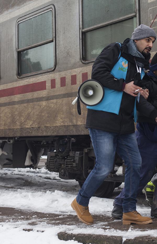 ACNUR asiste a los refugiados que afrontan el invierno en su ruta por Europa