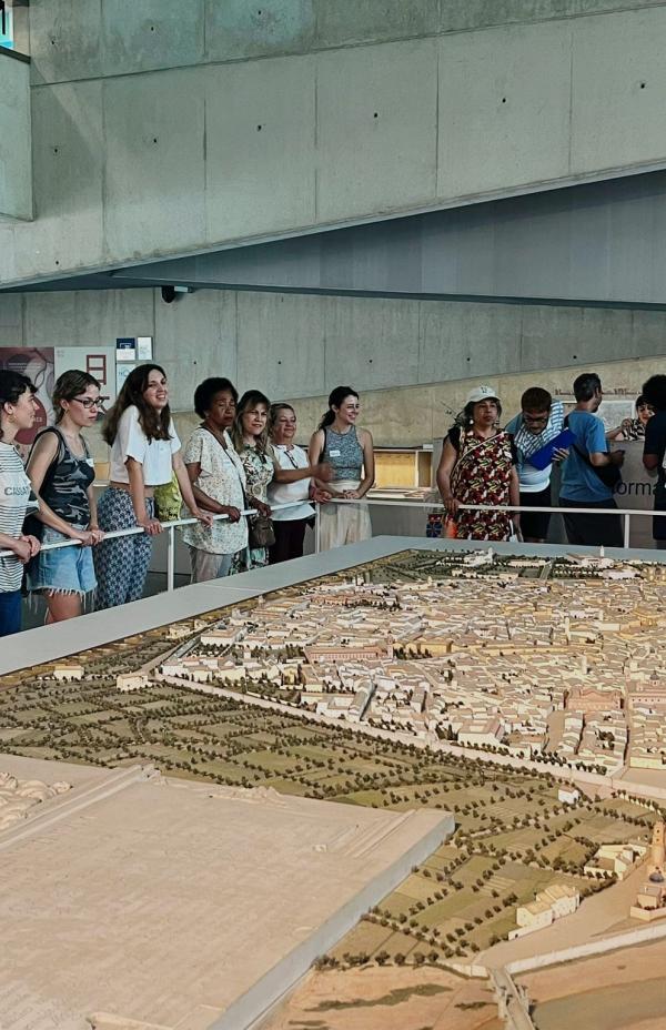 Urbanismo y refugio: la ciudad como espacio de acogida e inclusión 