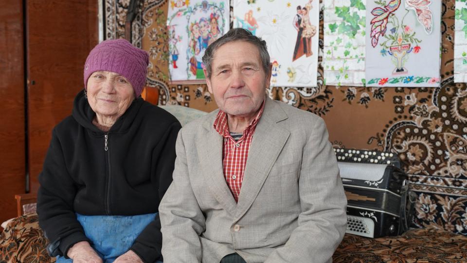 Resistir para volver: Vira y Mykola reconstruyen su hogar en una Ucrania en guerra