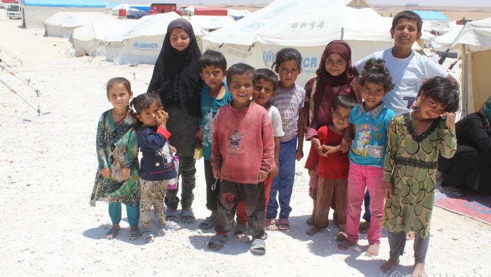 ¿Qué hace ACNUR en los campos de refugiados sirios?
