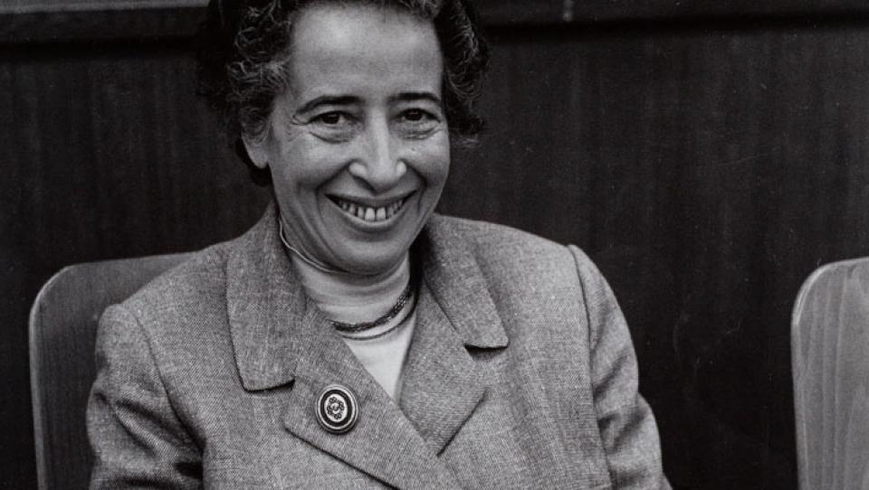 Hannah Arendt: de la apatridia al pluralismo
