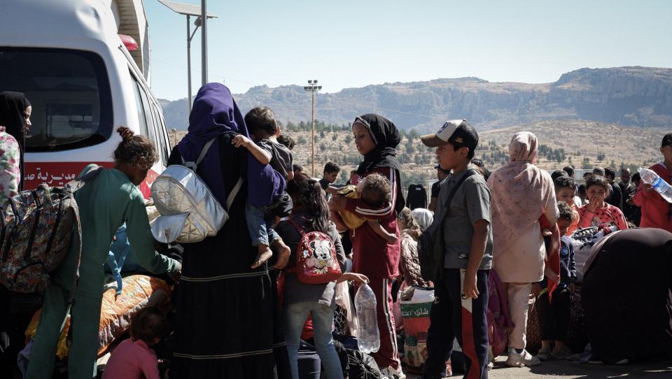 Récord global de desplazamientos forzados que agrava la crisis humanitaria existente 