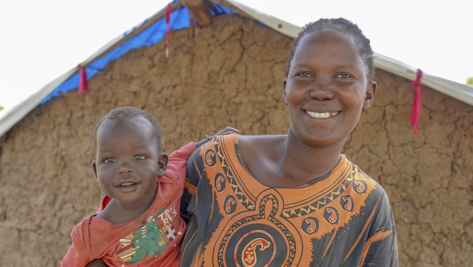 Laboratorios Viñas refuerza el acceso a la atención sanitaria de las personas refugiadas en Uganda 