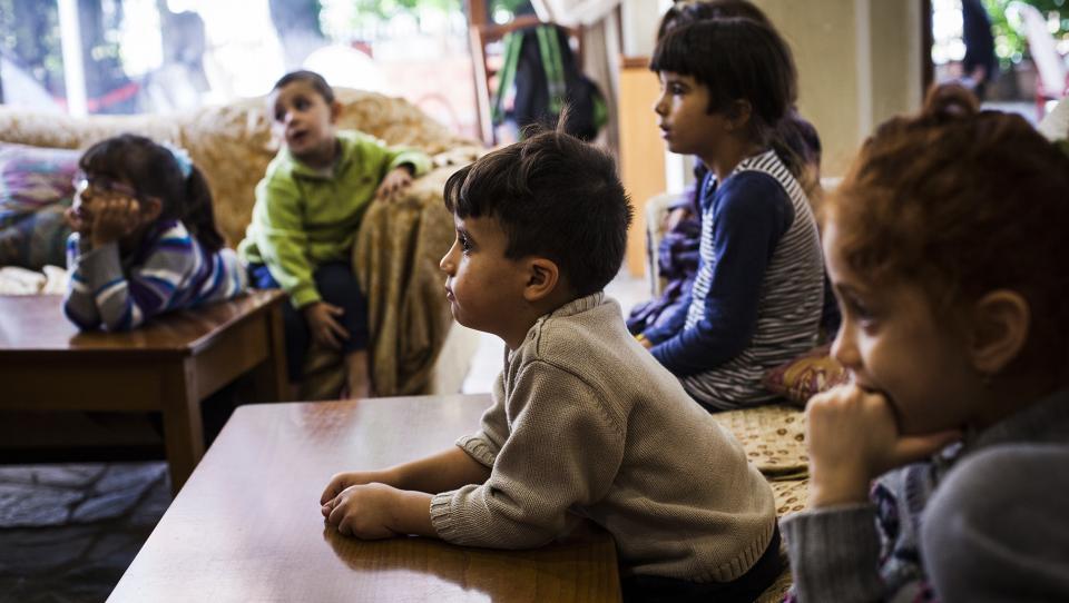 ACNUR y UNICEF: No más niños sin nacionalidad en Europa