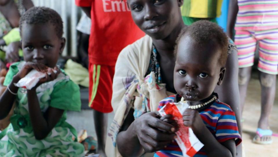 ACNUR y la Fundación bancaria ”la Caixa” juntas contra la malnutrición infantil