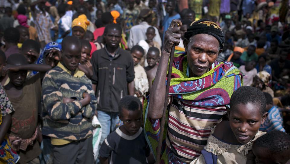 Más de 100.000 refugiados huyen de la violencia en Burundi