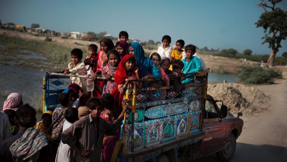 Cifra récord: 800.000 personas se han visto obligadas a huir cruzando fronteras en 2011